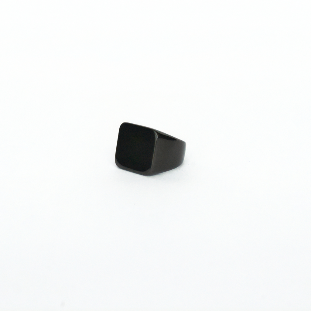 Noir Ring