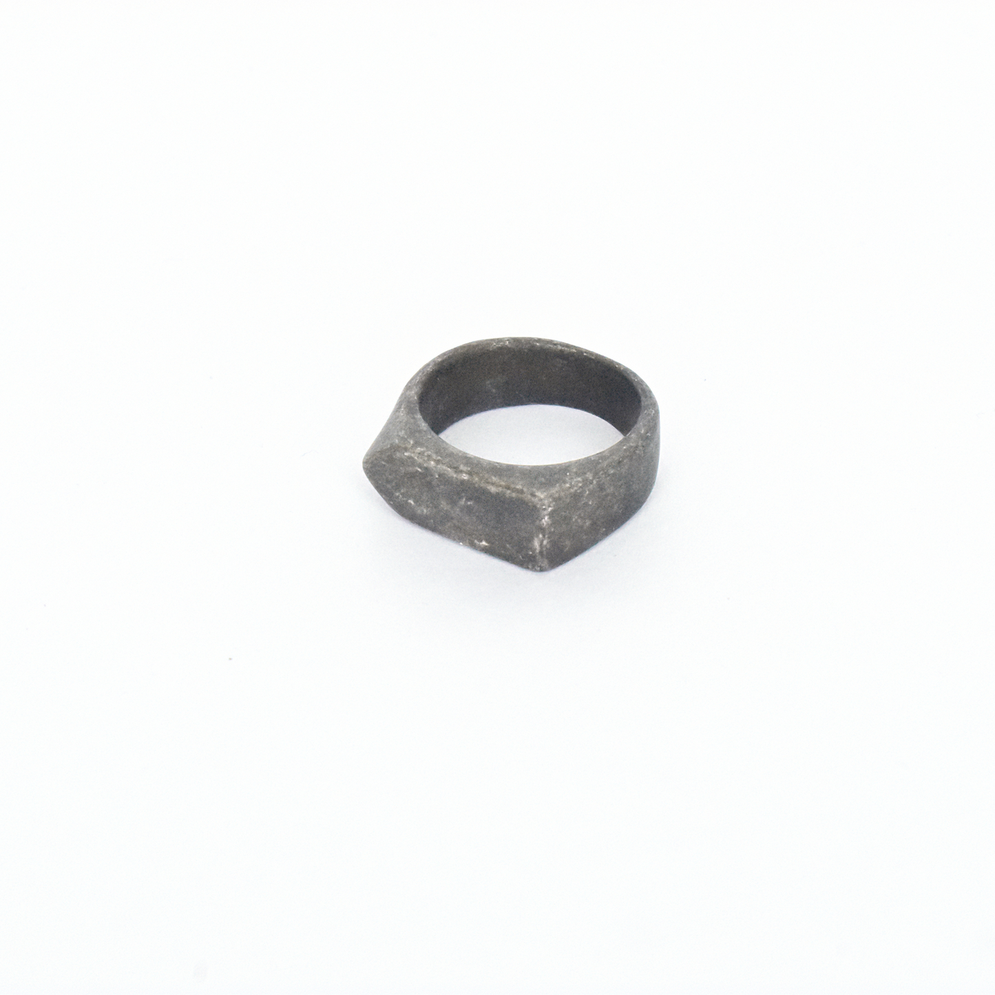 Broken edge ring