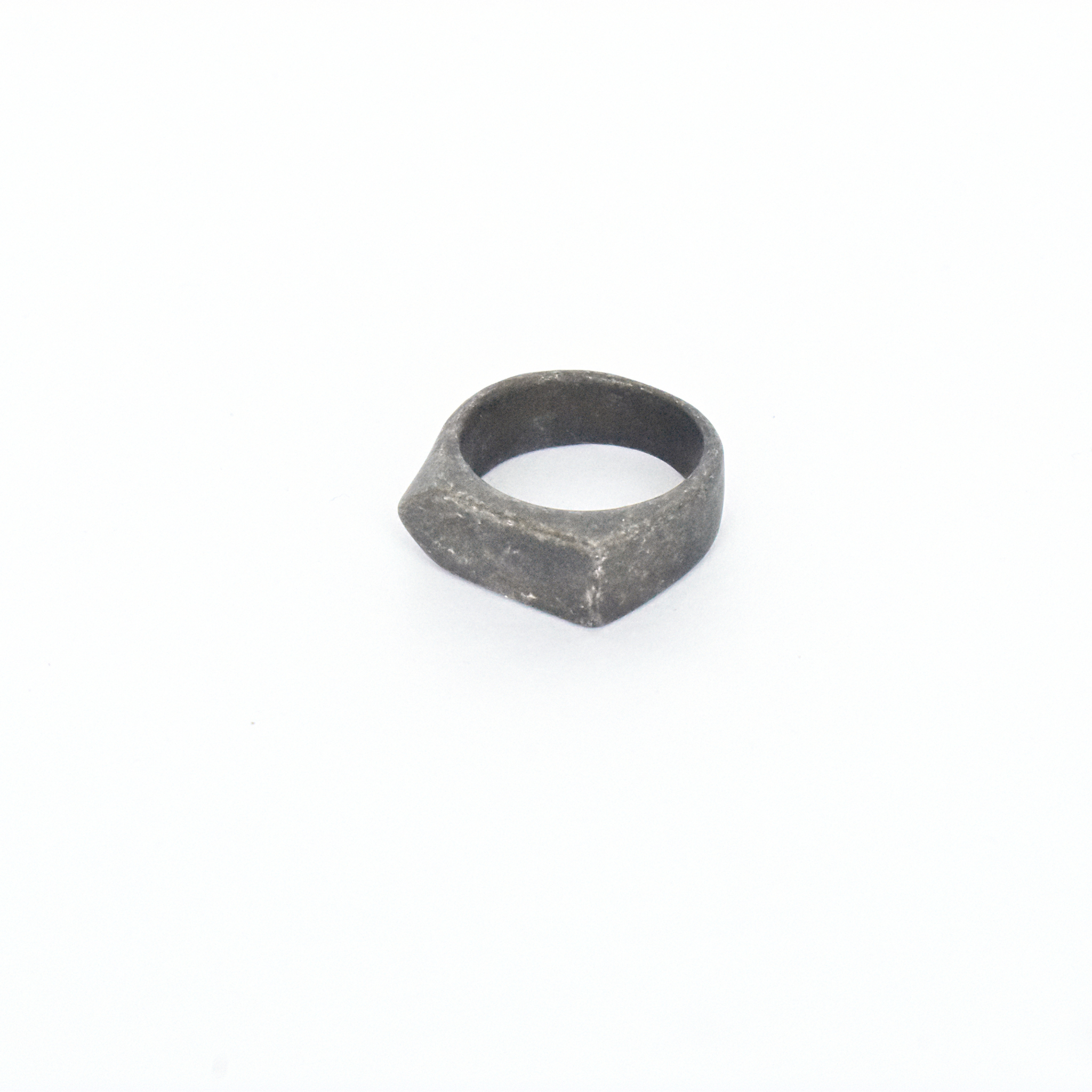 Broken edge ring