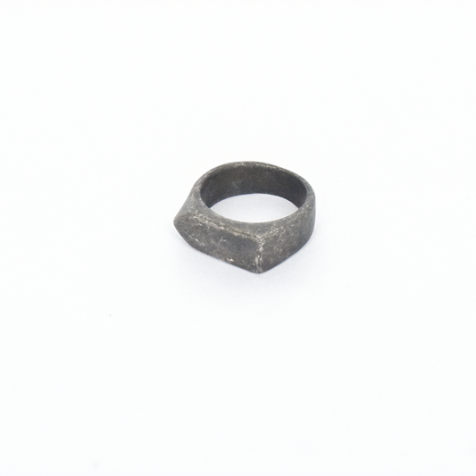 Broken edge ring