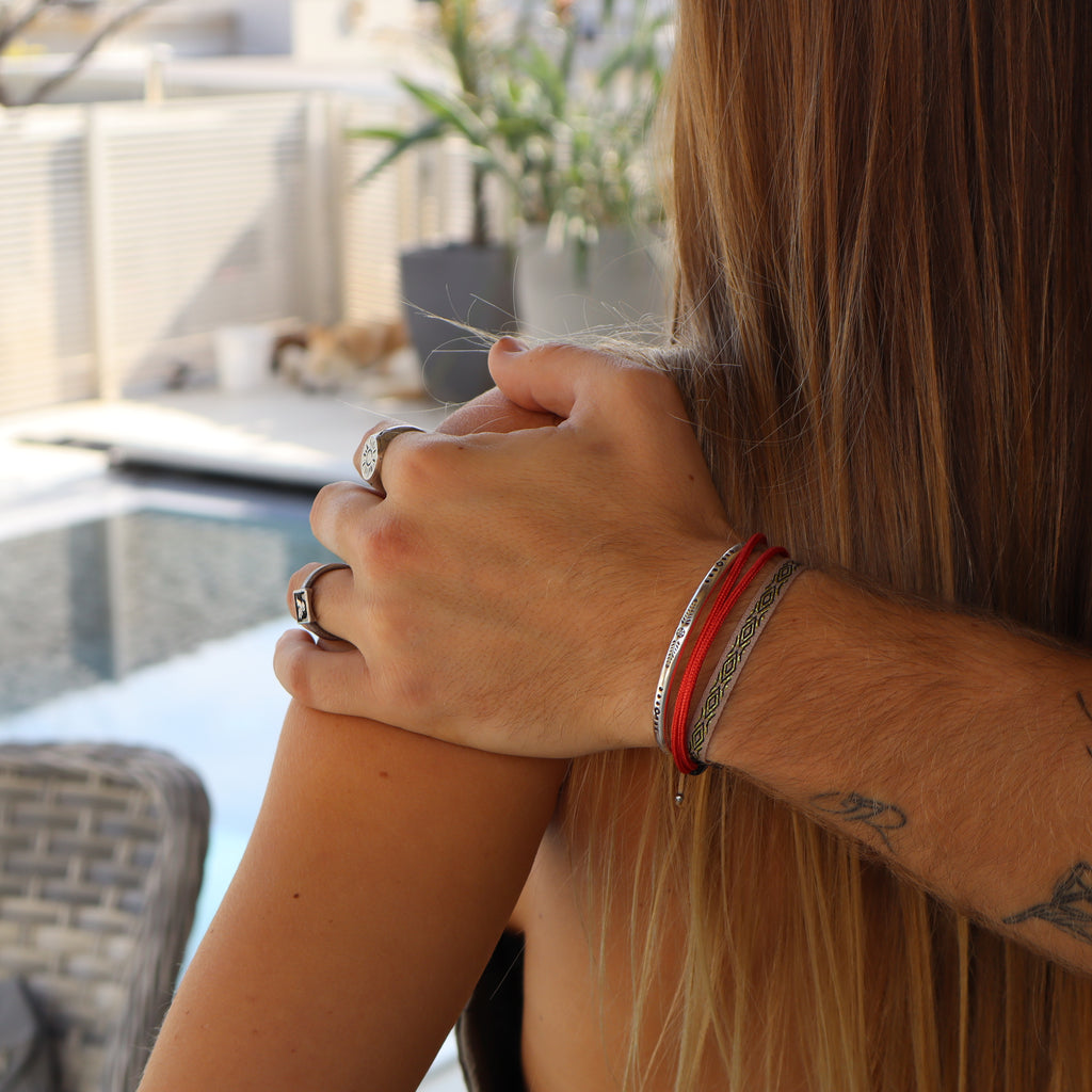 צמיד קשר גאות ושפל - גאות אדומה